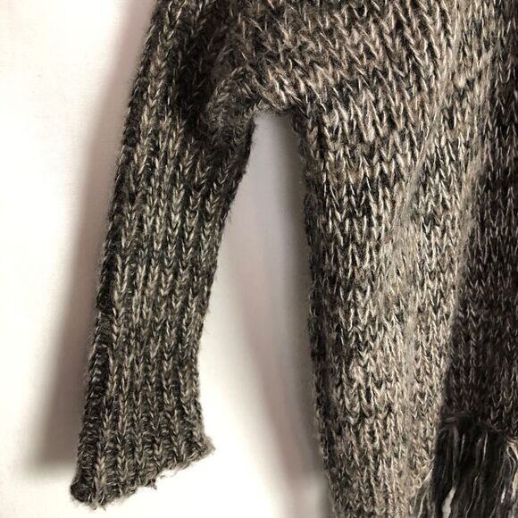 aro chunky knit fringe sweater  - Picture 4 of 8